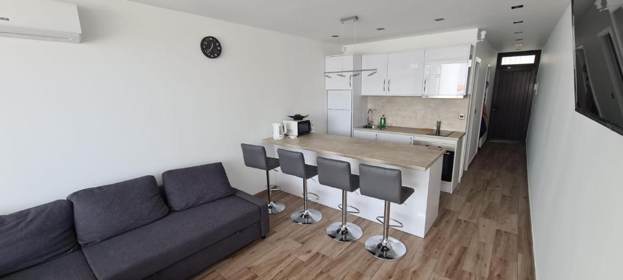 Family Comfortable Apartment Arona  Eksteriør bilde