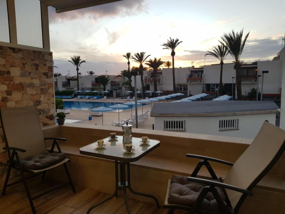 Family Comfortable Apartment Arona  Eksteriør bilde